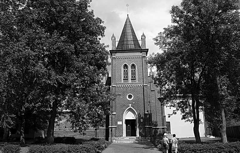 Il. 116. Połock. Dawny kościół luterański (obecnie muzeum) tyckim z czerwonej cegły, ukończony w 1888 r. Kościół został zamknięty po rewolucji październikowej, a od 1926 r.