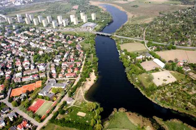 PRZYBRZEŻNE POWSTAJĄ PRZEZ