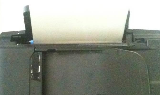 Adjust the clip of the paper width according to the size of the support/ ustaw klips do szerokości podawanego papieru Clean the inside rollers of the printer/ wyczyśd rolki wewnątrz drukarki.