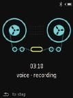 10 Nagrania Nagrywanie Urządzenie AZURE umożliwia nagrywanie: głosu lub dźwięku przez wbudowany mikrofon programów radiowych podczas słuchania radia w odtwarzaczu Nagrywanie dźwięku / głosu 1 W menu