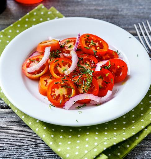 SALAtKA Z pomidorów Z olejem LNiAnYm 76 kcal / porcja 4 porcje 15 min.