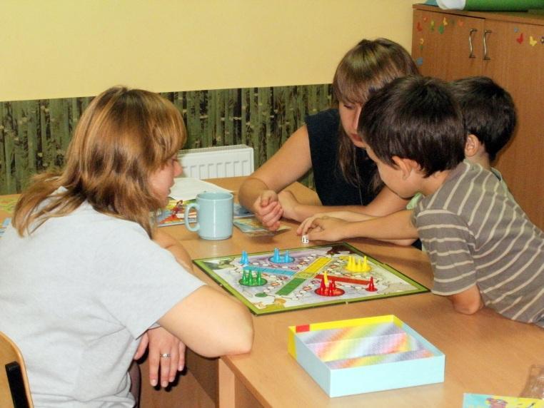 Chociaż parafie w Niżynie i Pryłukach otrzymały już proboszcza, który na stałe zamieszkał w pierwszym z tych miast, kilka razy zostaliśmy poproszeni o zastępstwo tam w niedzielę. 25 sierpnia o.