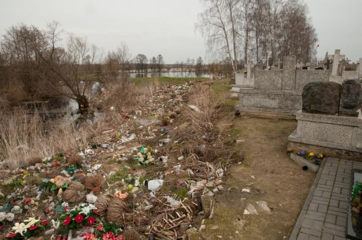 WNIOSKI Kontynuacja przez samorządy działań informacyjnych i edukacyjnych w zakresie prawidłowego gospodarowania odpadami komunalnymi w szczególności, w zakresie