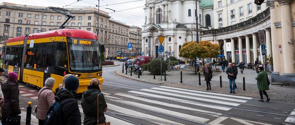 77,1% potrąceń powodują kierowcy Podstawowym wykroczeniem kierujących jest nieudzielenie pierwszeństwa pieszemu 256 wypadków, co stanowi przyczynę blisko 83% wszystkich wykroczeń kierowców wobec