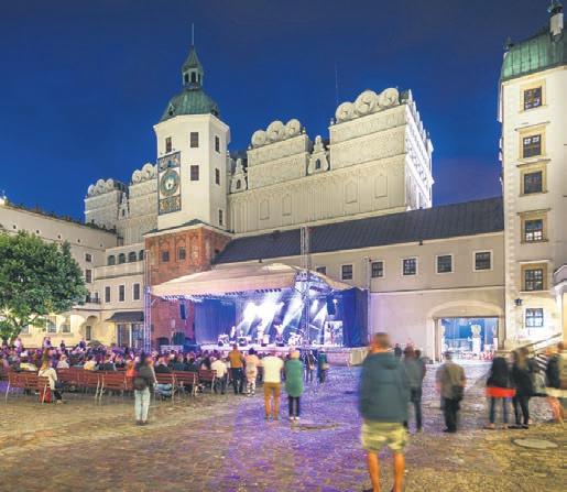 Wybudowany w latach 1902-1921 na miejscu zburzonego fortu, dzięki staraniom ówczesnego nadburmistrza Hermanna Hakena. Zachwyca ciekawa, monumentalna architektura oraz panorama Odry, wysp i portu.