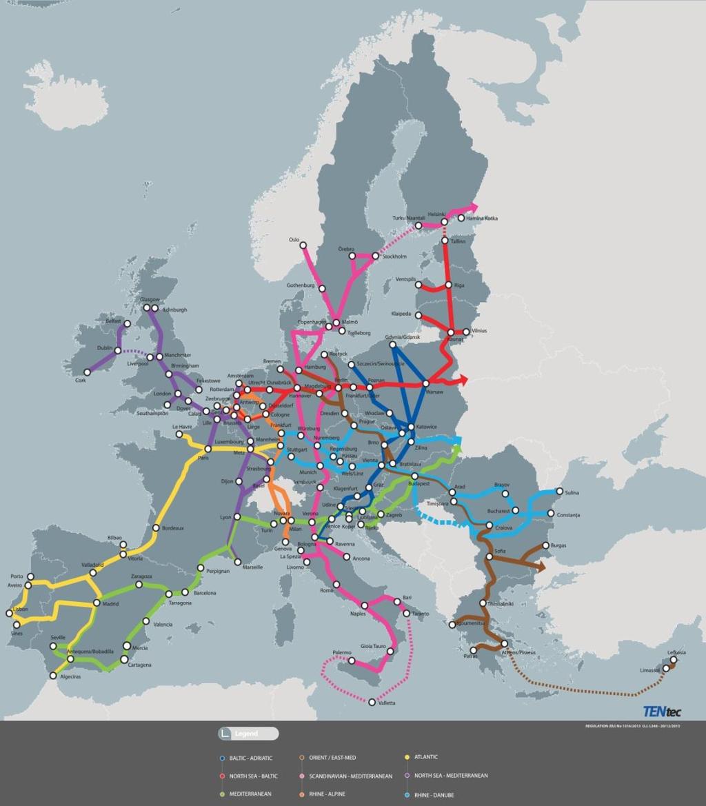 Doprava a komunikácia Súčasný dopravný systém na poľsko-slovenskom pohraničí v EZÚS TATRY je spojený s historickým priebehom ciest a železníc.