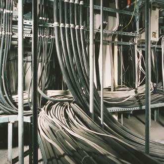 Wszystkie rozwiązania mogą być wdrożone szybko przez użycie standardowych rozmiarów elementów. W systemie kablowym nowe odbiorniki podłącza się za pomocą dodatkowych rozdzielnic.