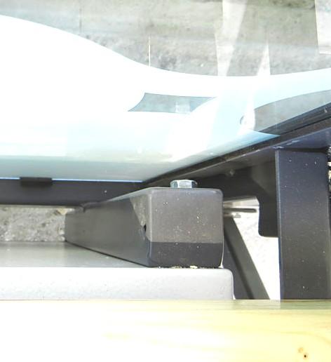 aluminiową na informację pasażerską (rozkłady jazdy) - w lewym module patrząc od strony zatoki przystankowej, Wiata nie musi być wyposażona w przewody oraz skrzynkę TW i teletechniczną.