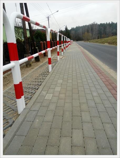 Zdjęcie nr 67-69. Chodnik w miejscowości Rogowo 2. Pozostałe zadania wykonane w celu prawidłowego utrzymania dróg. 2.1 Remonty na drogach powiatowych. Remonty cząstkowe.