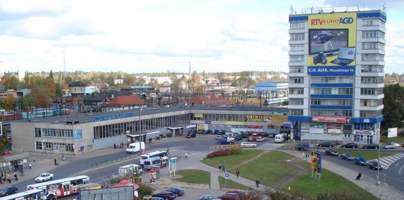 Na lokal składają się pomieszczenia biurowe rozmieszczone na kondygnacjach 1-11 oraz piwnice.