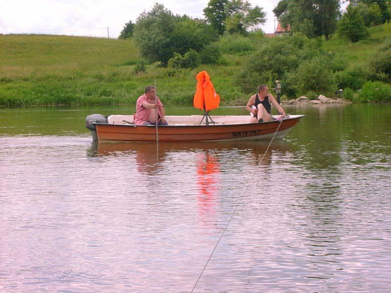 dużych ciekach zwykle były