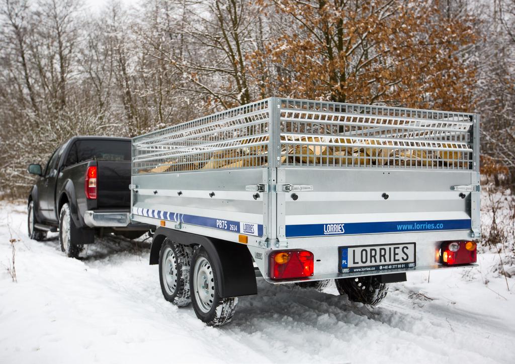 PP - Plandeka płaska PS - Plandeka stelaż NBP - Nadstawka burtowa pełna NPS - Nadstawka perforowana standard RP - Reling przedni do transportu materiałów UNIWERSALNE WYPOSAŻENIE DODATKOWE ZT -