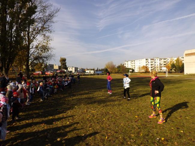 I OGÓLNOPOLSKI MARATON DLA PRZEDSZKOLAKÓW SPRINTEM DO MARATONU W dniu 28 października 2015 r. nasze przedszkole wzięło udział w I Ogólnopolskim Maratonie dla Przedszkolaków pt.