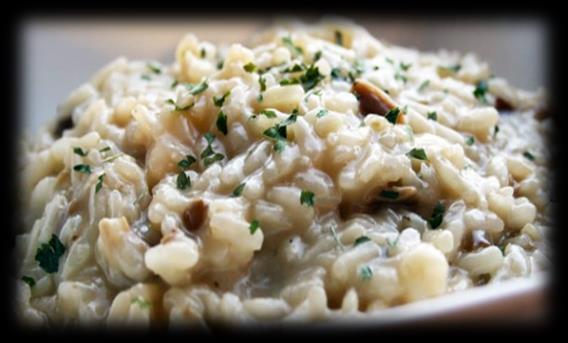 Risotto Z włoskiego ryżu Arborio gotowanego al dente w bulionie warzywnym i winie Risotto vegetariana Risotto z pieczarkami, papryką, brokułem, cukinią, cebulą, mozzarellą i świeżym parmezanem 400g