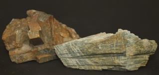 Materiały Ceramiczne Wykład 2 Surowce glino-krzemianowe zawierają minerały grupy SiO 2 - Al 2 O 3, produktem rozkładu jest mullit.