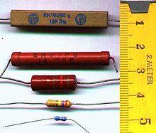 Opornik (rezystor) (z łac. resistere, stawiać opór) Najprostszy element rezystancyjny obwodu elektrycznego.