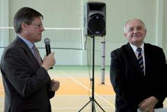 and the Kielce University of Technology that the ownership of the Sports Hall would be