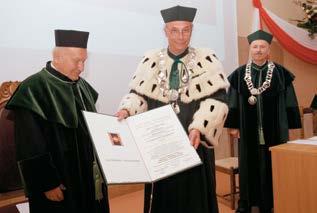 Henryk Józef Tunia awarded with an honorary doctorate by the Kielce University of Technology 26 września 2007 r.