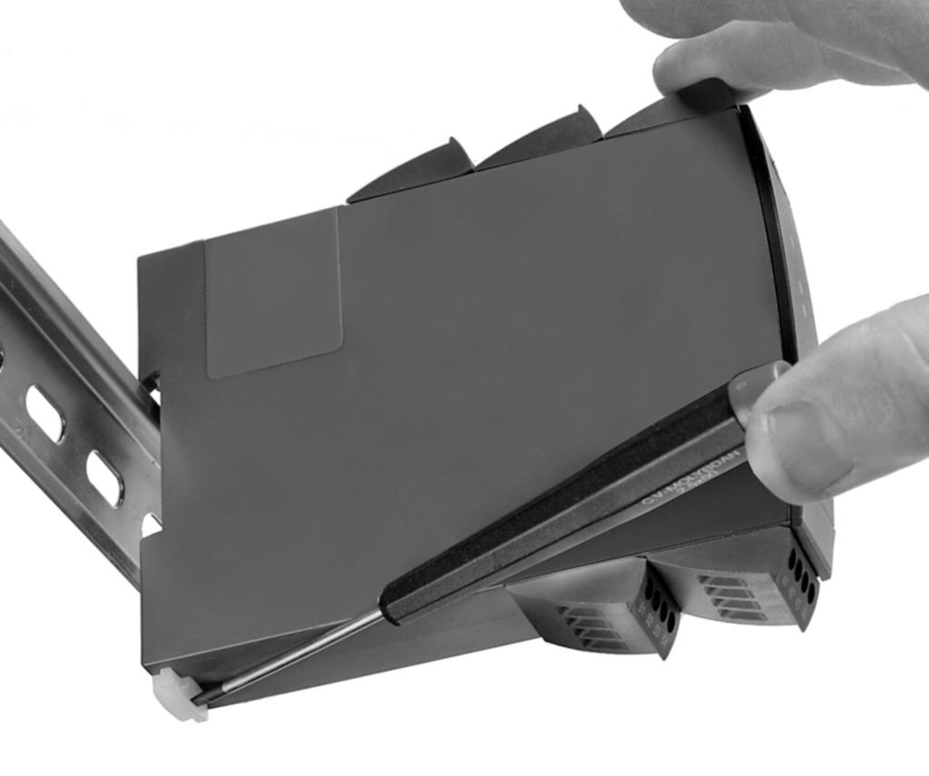 Bariera iskrobezpieczna Model 3711 jest dostarczany wraz barierą iskrobezpieczną Micro Motion MVD Direct Connect, która zapewnia iskrobezpieczeństwo zasilania stałoprądowego i komunikacji Modbus z