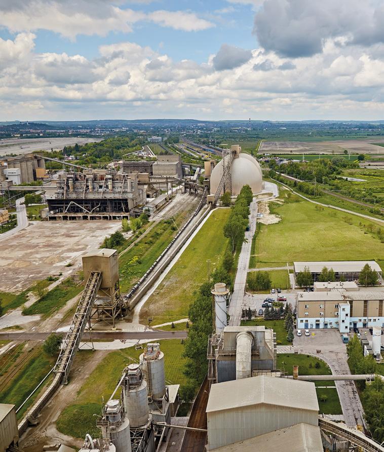 01 OPIS ZAKŁADU POŁOŻENIE ZAKŁADU Cementownia Chełm położona jest na wschodnich obrzeżach Chełma, w odległości około 3,5 km od centrum miasta, w województwie lubelskim.