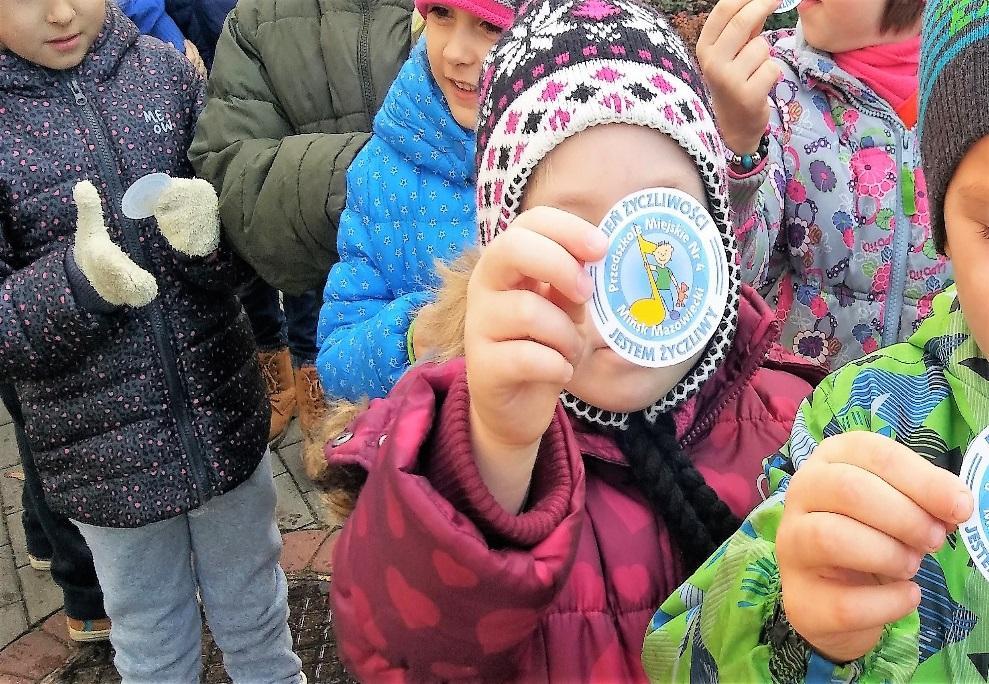 IV. Ostatni tydzień listopada w naszym przedszkolu minął pod hasłem dobrych uczynków, życzliwych pozdrowień oraz pozytywnych myśli w ramach obchodów Dnia Życzliwości.