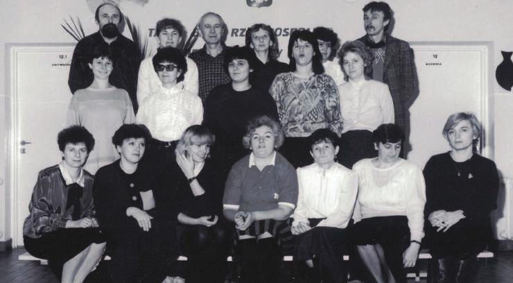 Z tej okazji na szkolnym placu zorganizowano festyn. Trochę historii Historia placówki rozpoczęła się 1 września 1992 roku.