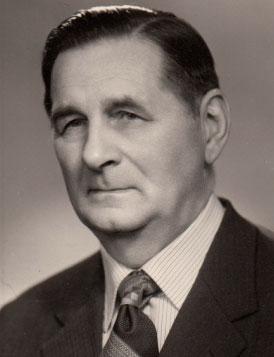 JAN STEFAN MANITIUS (1911-1996) Urodzony 19 kwietnia 1911 r. w Zduńskiej Woli jako syn Gustawa Hermana Romualda (pastora w Zduńskiej Woli; zamordowanego później przez Niemców w 1940 r.