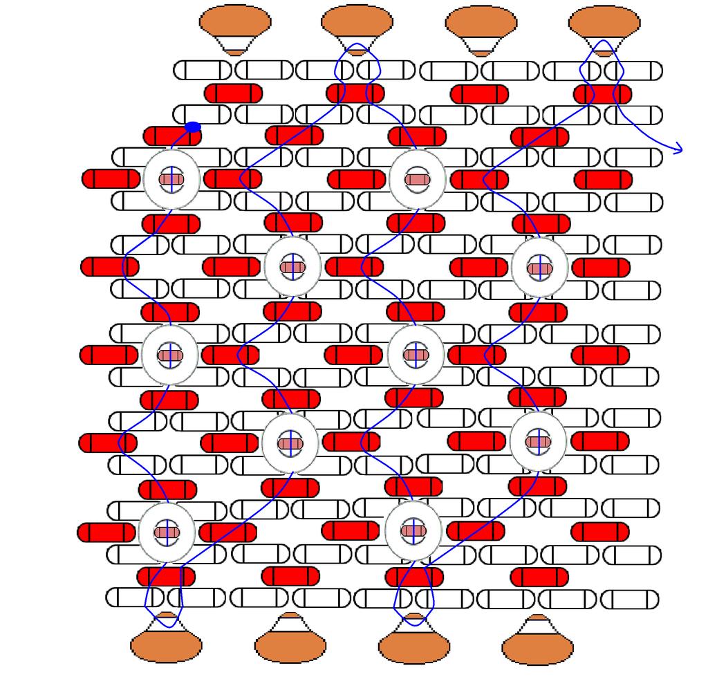 4. Zaczynamy wplatanie koralików O-Beads pomiędzy oczka siatki. Można wplatać je oczko za oczkiem lub w różnych kompozycjach kolorystycznych.