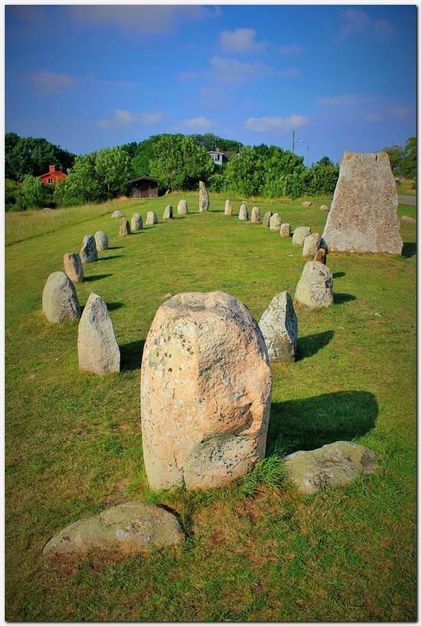 Fot. Roman Drochomirecki Wyspa słynie z osobliwości zarówno architektonicznych, geologicznych i przyrodniczych.
