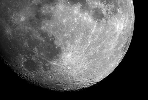 Tycho, Kopernik Najmłodsze z wielkich kraterów, jasne smugi