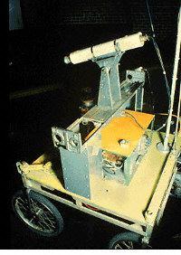 prędkością 2m/h - Nazwa pochodzi od szarpanych ruchów Stanford cart 1979 - Stanford Research Institute - Kamery do tworzenia map