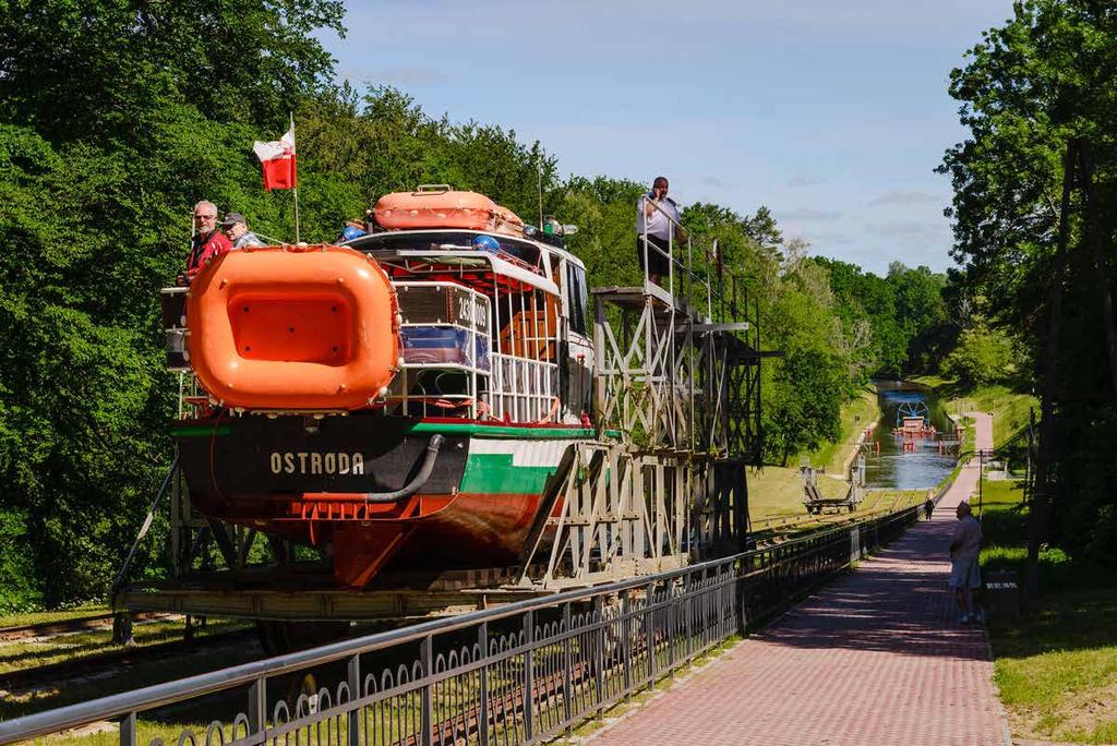 Pochylnia Buczyniec Drulity leżą na trasie czarnego szlaku rowerowego (Sambród Pochylnia Buczyniec) i Samochodowego Szlaku Kanału Elbląskiego (zob. www.szlaki.mazury.pl).