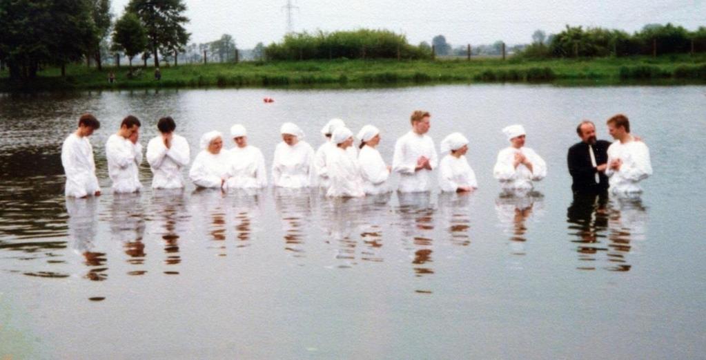 osób wierzących: ( ) Powiedziano mi (w centrali naszego Kościoła), że jest Brat najodpowiedniejszym pastorem w okręgu, który mógłby wziąć nas czasowo pod swoje skrzydła.