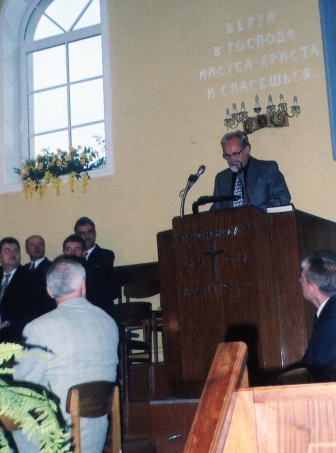 Przez szereg lat był zaangażowany w Służbę Szalom, ogólnopolską agendę Kościoła Zielonoświątkowego w Polsce, która obejmowała tematykę Izraela oraz działanie na rzecz poprawy warunków życia wśród