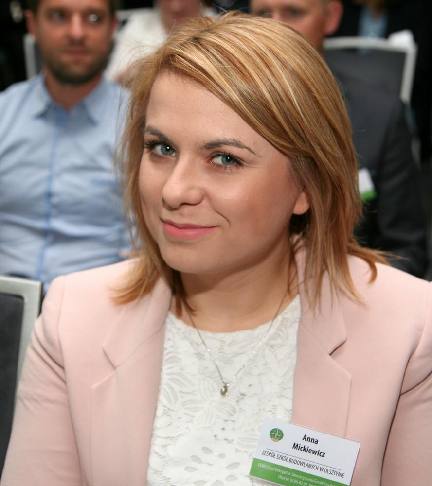 ... Wyrazem uznania wysiłków na rzecz poszerzania dobrych relacji łączących stowarzyszenia polskich i ukraińskich geodetów było wyróżnienie Włodzimierza Kędziorę medalem