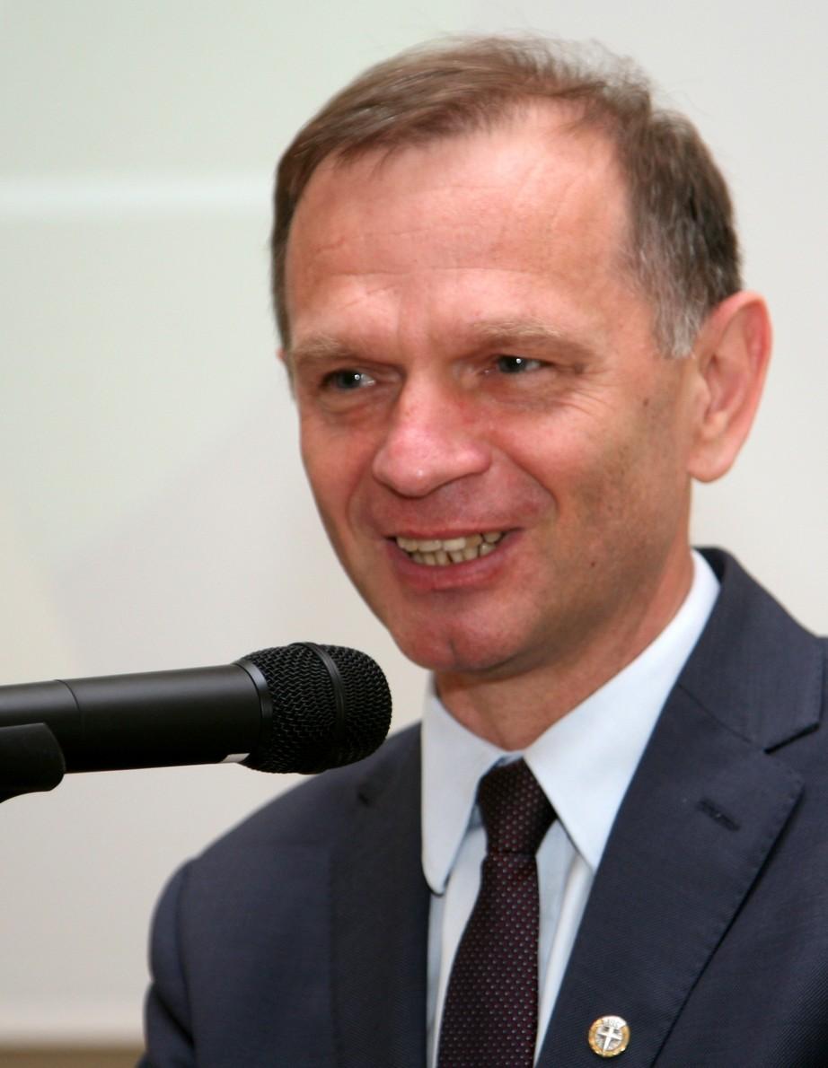 dniach od 30 czerwca do 2 lipca 2017 roku, dziękuję wszystkim, którzy tworzyli warunki do spokojnej pracy i atmosferę sprzyjającą obserwacji zjazdowych obrad i zdarzeń