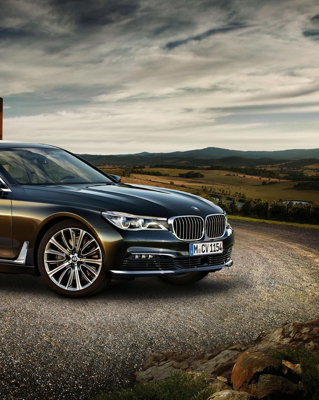 Kierowca BMW i pasażerowie mają do dyspozycji intuicyjną i innowacyjną koncepcję obsługi funkcji z zakresu komfortu, rozrywki i nawigacji. ŚWIATŁA LASEROWE BMW.