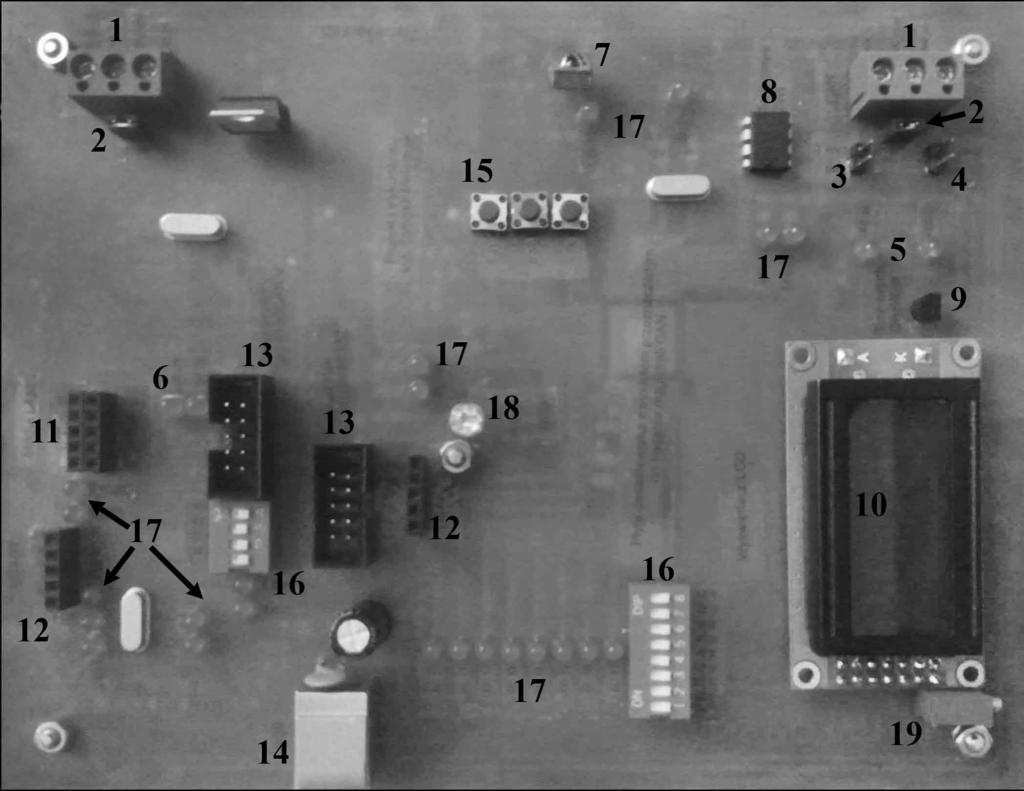 Stanowisko laboratoryjne z modułem... Rys. 1. Stanowisko laboratoryjne, strona górna Fig. 1. The laboratory stand, the top side Wykonane stanowisko laboratoryjne przedstawione na rysunku 1 zawiera: 1.