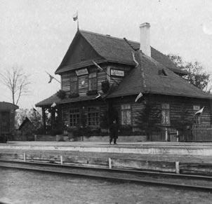 Zabłocie (w parafii Ratno) W drugiej połowie XIX wieku, po przeprowadzeniu przez Zabłocie linii kolejowej z Kijowa do Brześcia, została tam usytuowana stacja kolejowa.