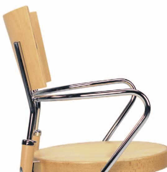 ALGEO ] Design: I.D. Associates D Rama krzesła wykonana z litego drewna bukowego, polerowanego i lakierowanego z metalowymi elementami chromowanymi.
