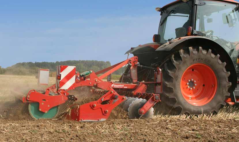 Kverneland Qualidisc Farmer Kompaktowa brona talerzowa zawieszana przeznaczona do płytkiej uprawy ścierniska. Dostępna jest w szerokościach roboczych od 3.0 do 6.