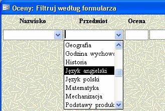 60 Arkusze kalkulacyjne i bazy danych DC Edukacja 2005 4. Kliknij przycisk listy rozwijalnej w polu Przedmiot i wybierz Język angielski. 5. W dole formularza Oceny wybierz kartę Lub.