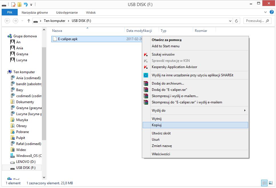 Plik na pendrajwie. 2. W folderze pendrajwa odnaleźć pik E-caliper.apk. Skopiować plik i zamknąć okno. 3. Podłączamy smartfon do komputera.