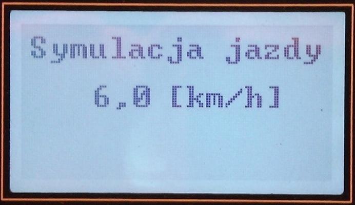 6. Symulacja jazdy SYMULACJA JAZDY Funkcja ta służy do symulacji jazdy z zaprogramowaną prędkością. Załączamy ją, głównie podczas testowania maszyny podczas postoju symulując jazdę.