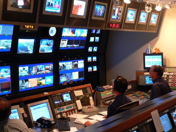 Studio telewizyjne produkcja mikser wizyjny monitory