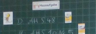 Hoyrengrundschule to mała szkółka (łącznie 6 oddziałów) w starym budynku. W szkole przywitała nas pani dyrektor i zaprowadziła do sal, w których uczą się hospitowane przez nas klasy.