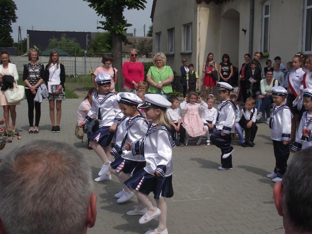 SZKOŁA PODSTAWOWA W BRODACH 22 PRZEDSZKOLAKÓW 65