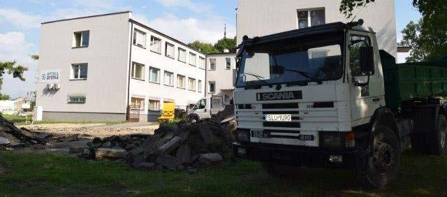 śląskiego wniosek na modernizację drogi dojazdowej do pól w Jaskrowie (tzw. glinianki ), łączącej ul. Jurajską z ul. Częstochowską (DW 786).