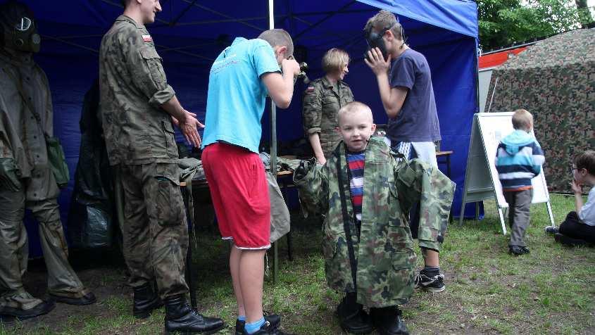 Nasza działalność w tym zakresie już dawno przekroczyła granice garnizonu. W przedsięwzięciach tych biorą zarówno udział żołnierze jak i sprzęt batalionu.