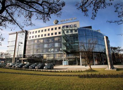 000 m 2 Użytkownicy: Sygnity, Credit Suisse, Unit4 Realizacja w systemie built-to-suit Nazwa: West House 1B